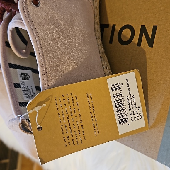 TOMS Floral Embroidery Suede Booties NWT - Picture 5 of 9